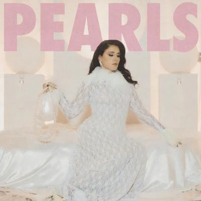 Jessie Ware Pearls