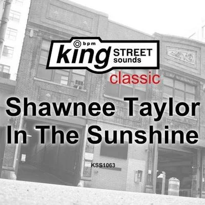 Shawnee Taylor In The Sunshine