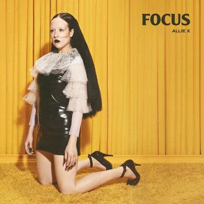 Allie X Focus