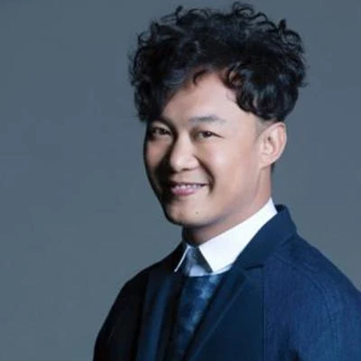 陈奕迅 (Eason Chan) 你给我听好