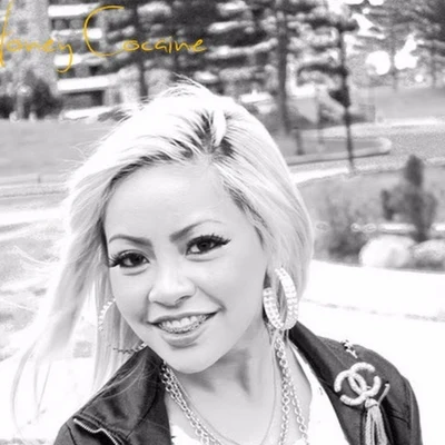 歌手 Honey Cocaine