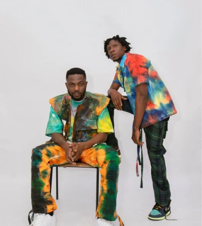 歌手 R2Bees