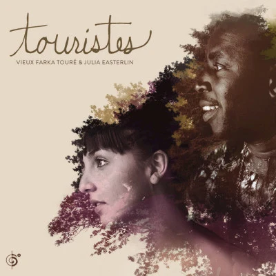 歌手 Julia EasterlinVieux Farka Touré