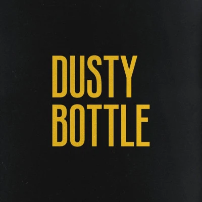 歌手 Dusty Bottle