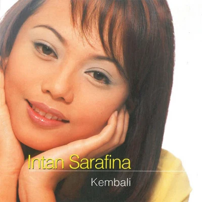 歌手 Intan Sarafina