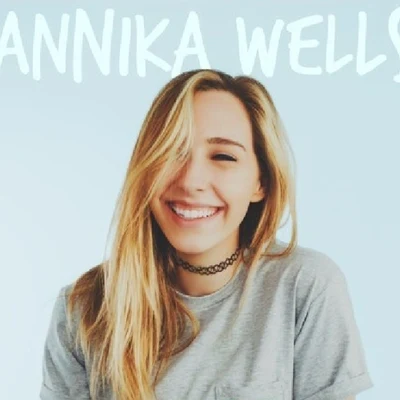 歌手 Annika Wells