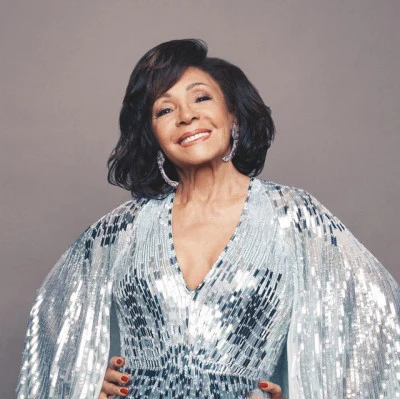 歌手 Shirley Bassey