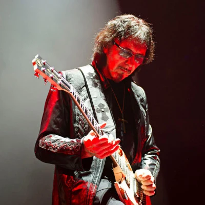 歌手 Tony Iommi