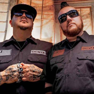 歌手 Moonshine Bandits