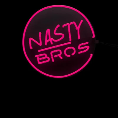 歌手 Nasty BrosRebeka Hartung