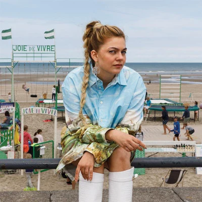 歌手 Louane