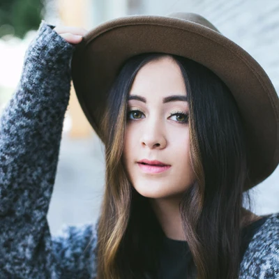 歌手 Jasmine Thompson