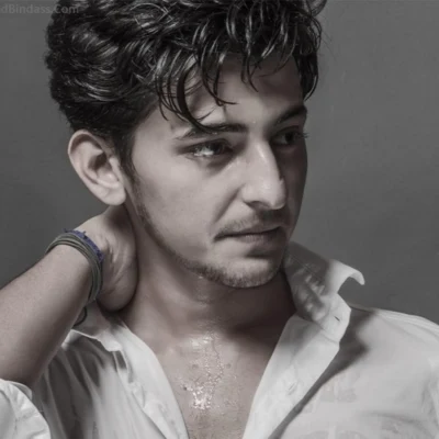 Darshan Raval/Pritam/Shilpa Rao/Jubin Nautiyal/Arijit Singh/Ash King Ludo