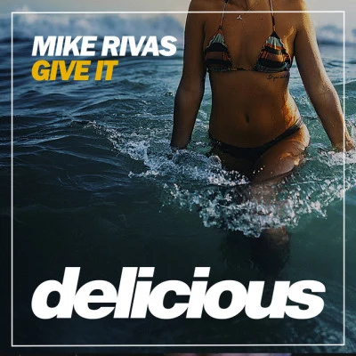 歌手 Mike Rivas