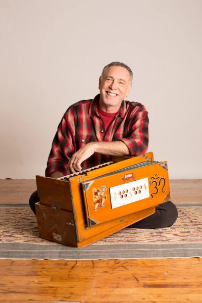 歌手 Krishna Das