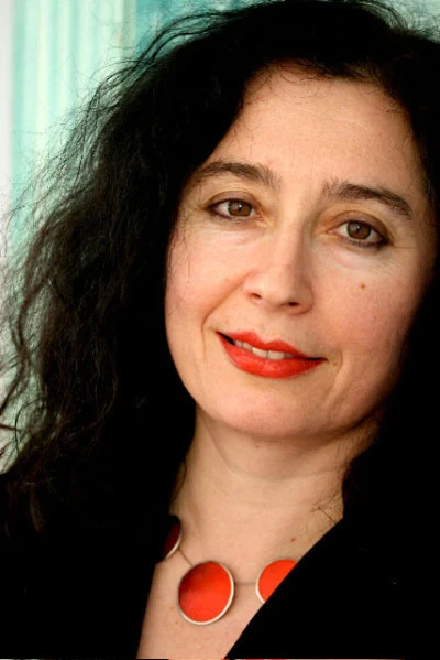 歌手 Elena Kats-CherninLorelei Dowling