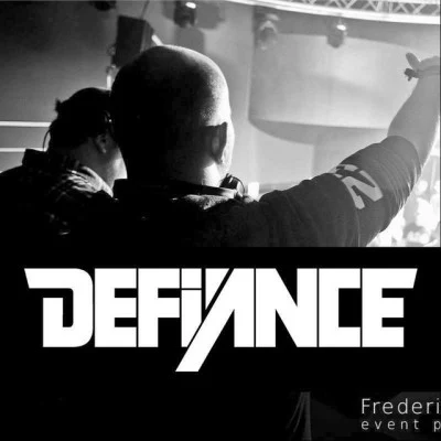 Defiance/slitz Cigarettes