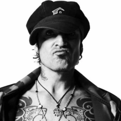 歌手 Tommy Lee