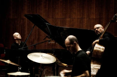 歌手 Stefano Battaglia Trio