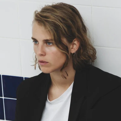 歌手 Marika Hackman