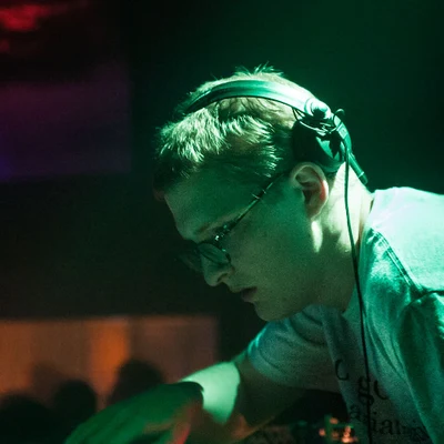 歌手 Floating Points