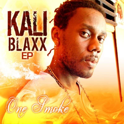 歌手 Kali Blaxx