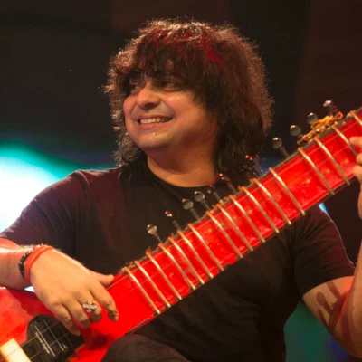 歌手 Niladri Kumar